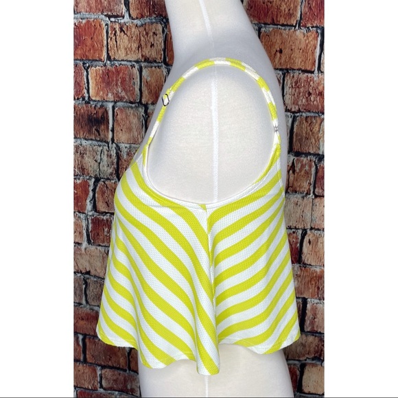 Kortni Jeane Small Swing Swim Crop Bikini Top - Picture 3 of 6